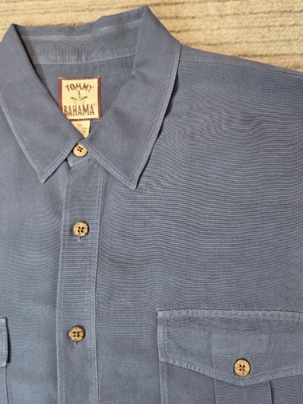 Tommy Bahama Mens XL Silk Long Sleeve Button Down Shirt, Gray. EUC. Dry Cleaned